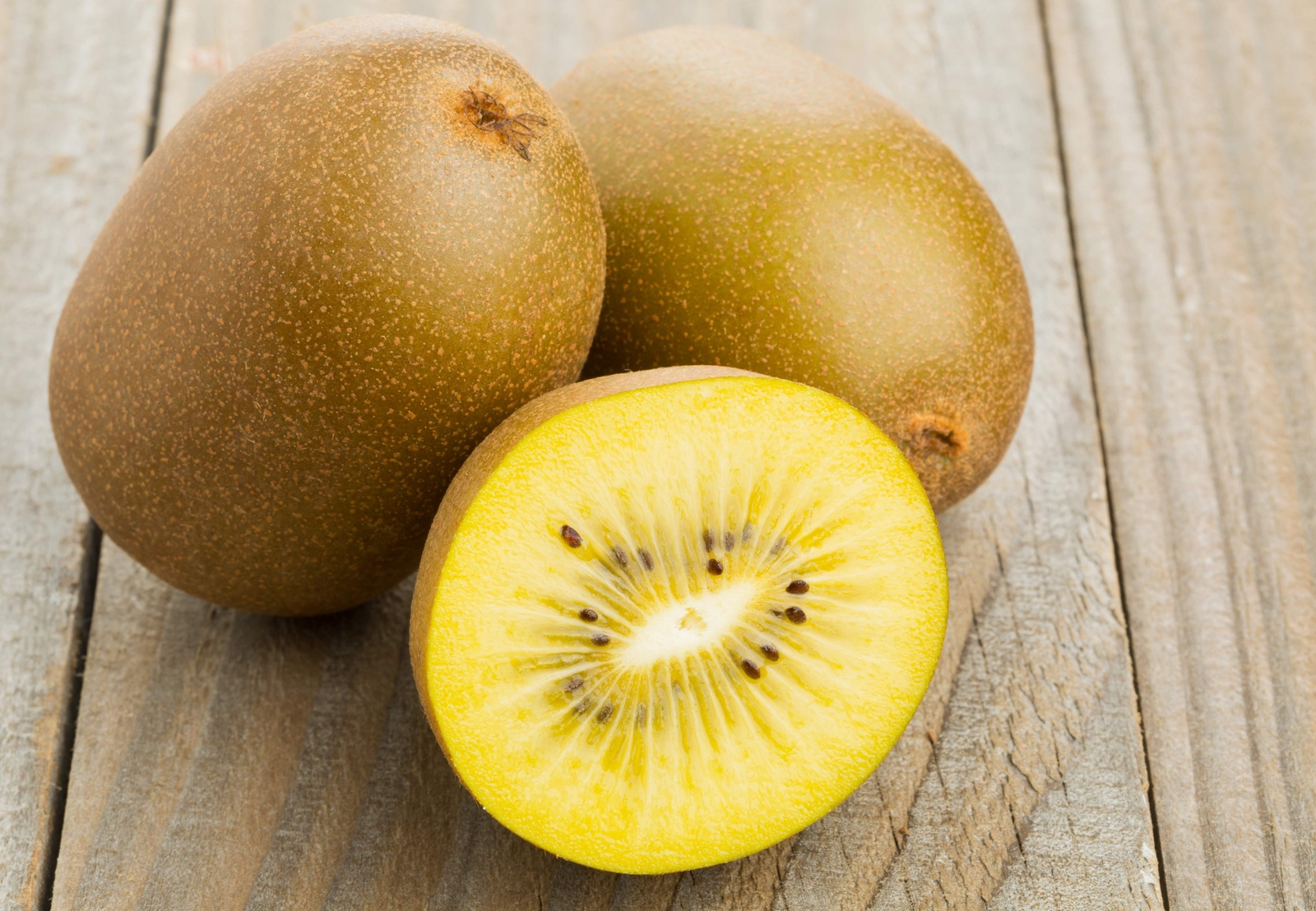 50 GOLDEN KIWI FRUIT Yellow Actinidia Chinensis Kiwifruit Gooseberry Vine Seeds