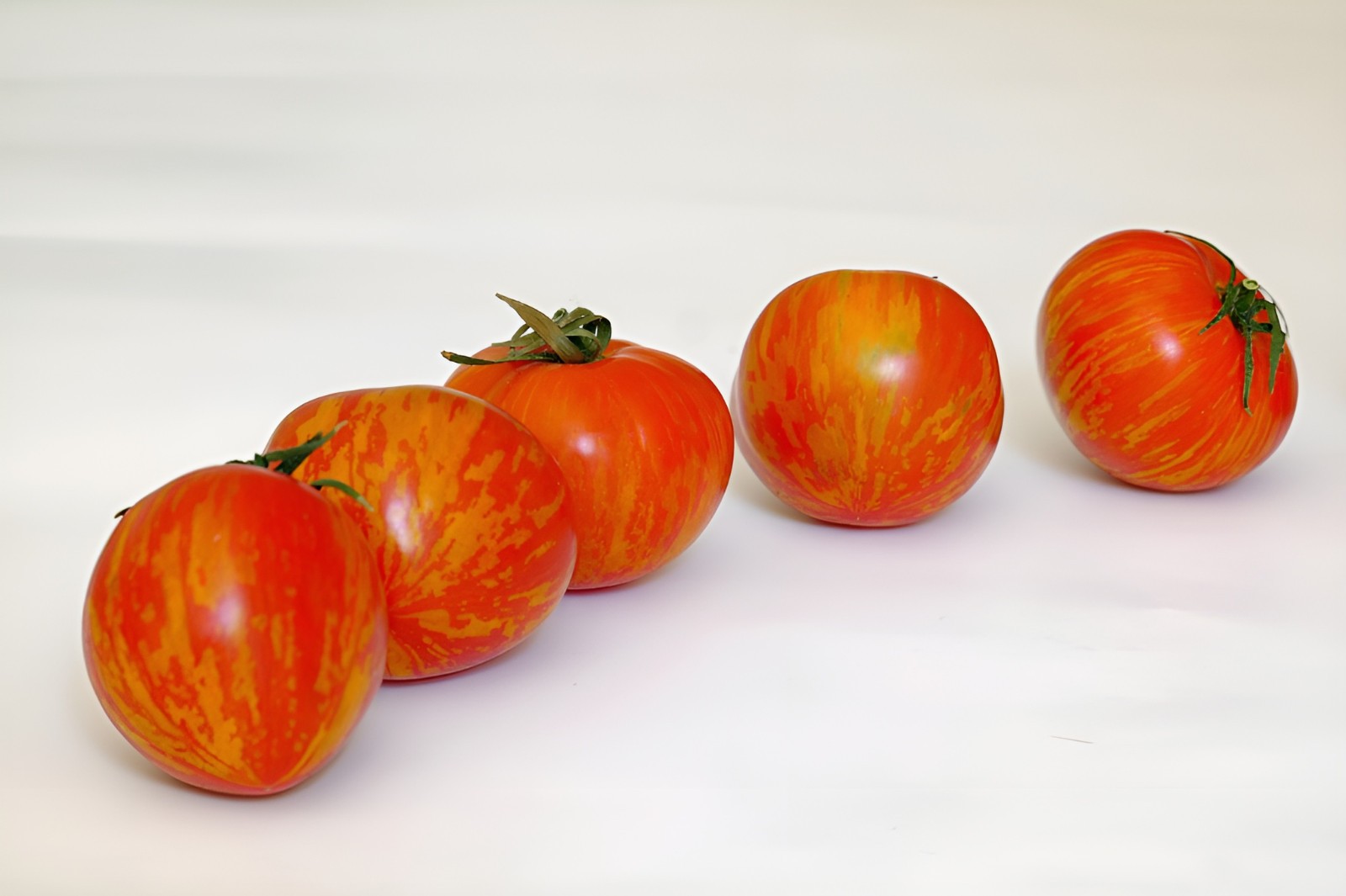 100 Bi-Color Cherry Tomato Seeds – Red w/Golden Swirls – Very Sweet Low Acid