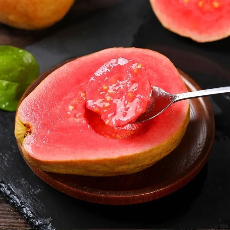 50pcs Tropical Strawberry Guava Organic Pink Guava Seeds – Exotic Flavors