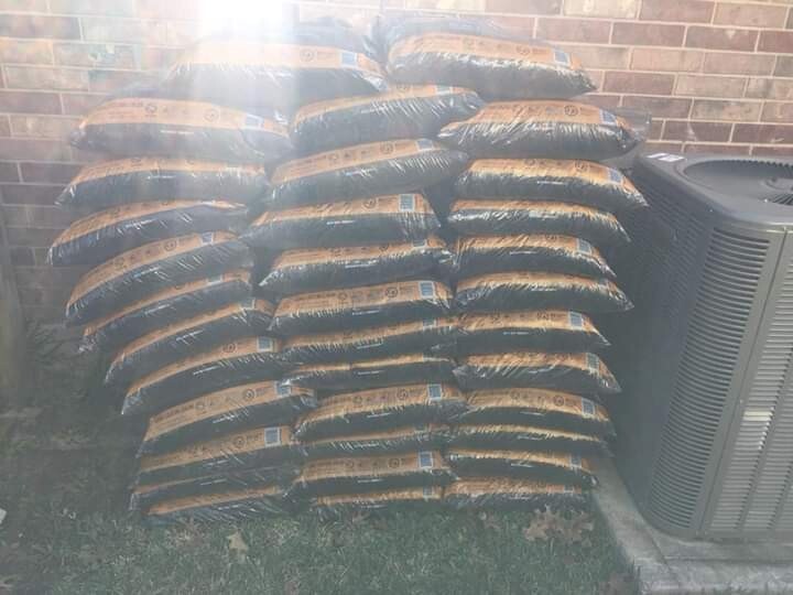 Black Dyed Mulch ( Long Lasting Color )