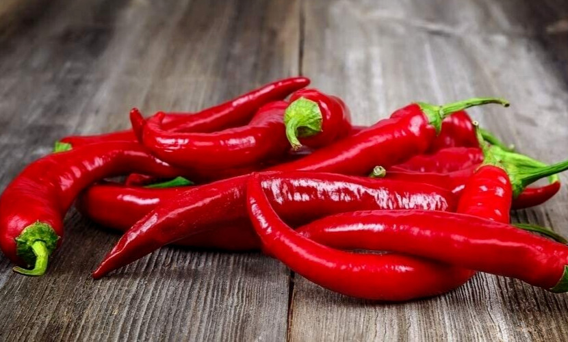 20 Top-Quality Freshly Harvested Thai Hot Red Culinary Premium Pepper Seeds-A 77