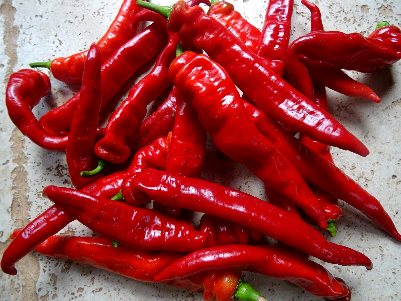 Jimmy Nardello Sweet Red Pepper 30 seeds Italian Heirloom Organic