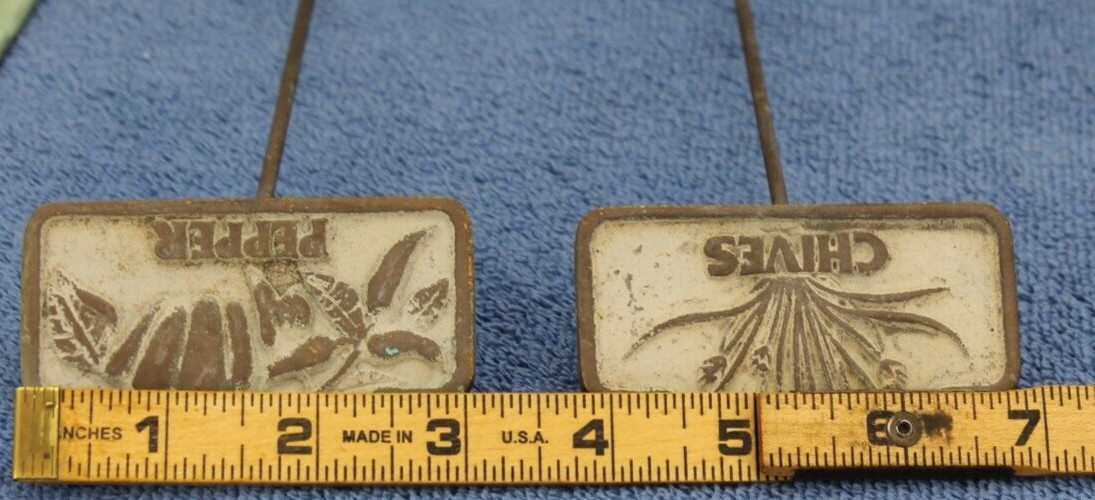 HERB GARDEN HERB IDENTIFIERS PEPPER CHIVES METAL