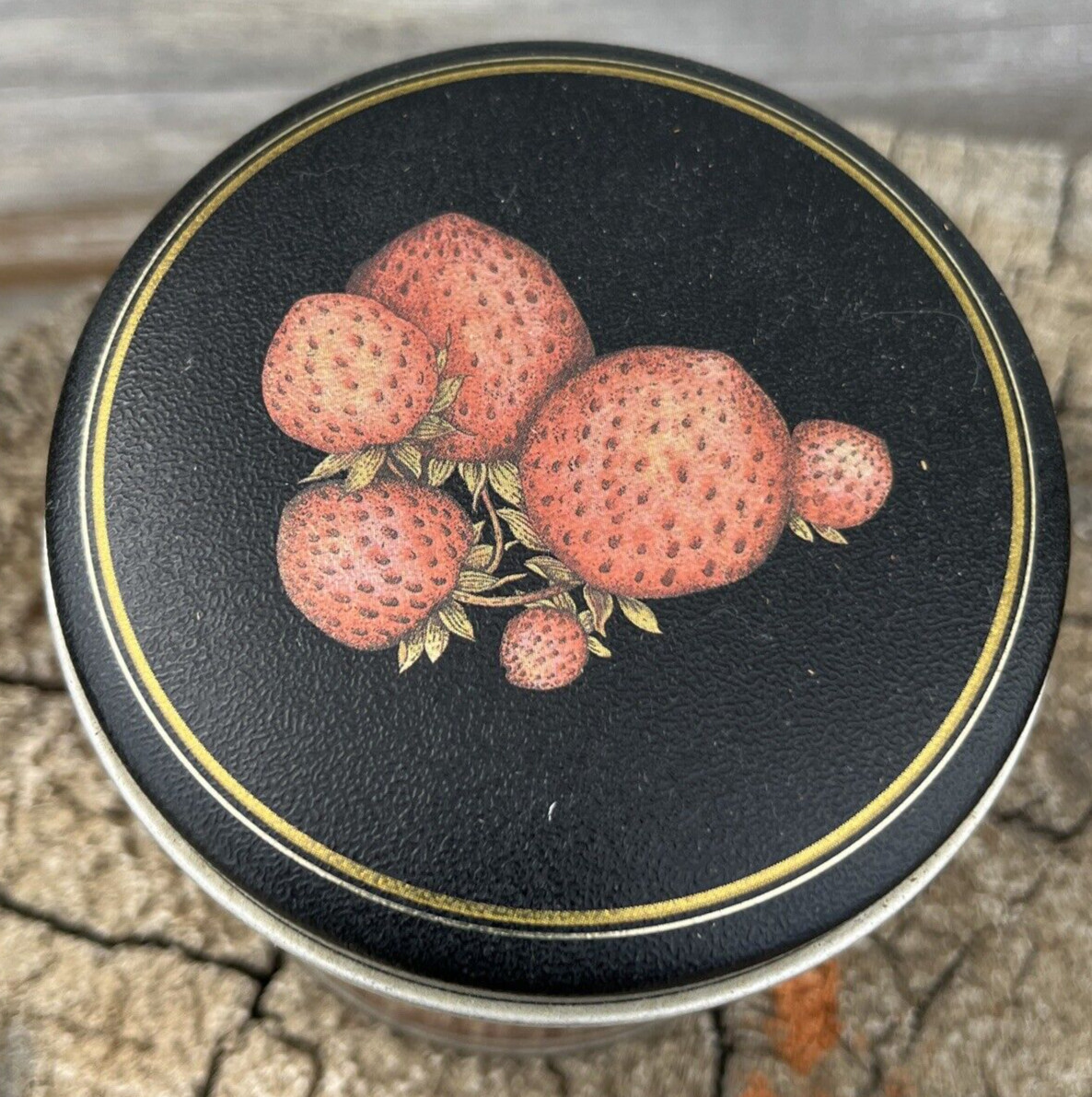 Strawberry Fields Mid-Summer Plants & Seeds Collectible Farmhouse Tin Vintage Ad