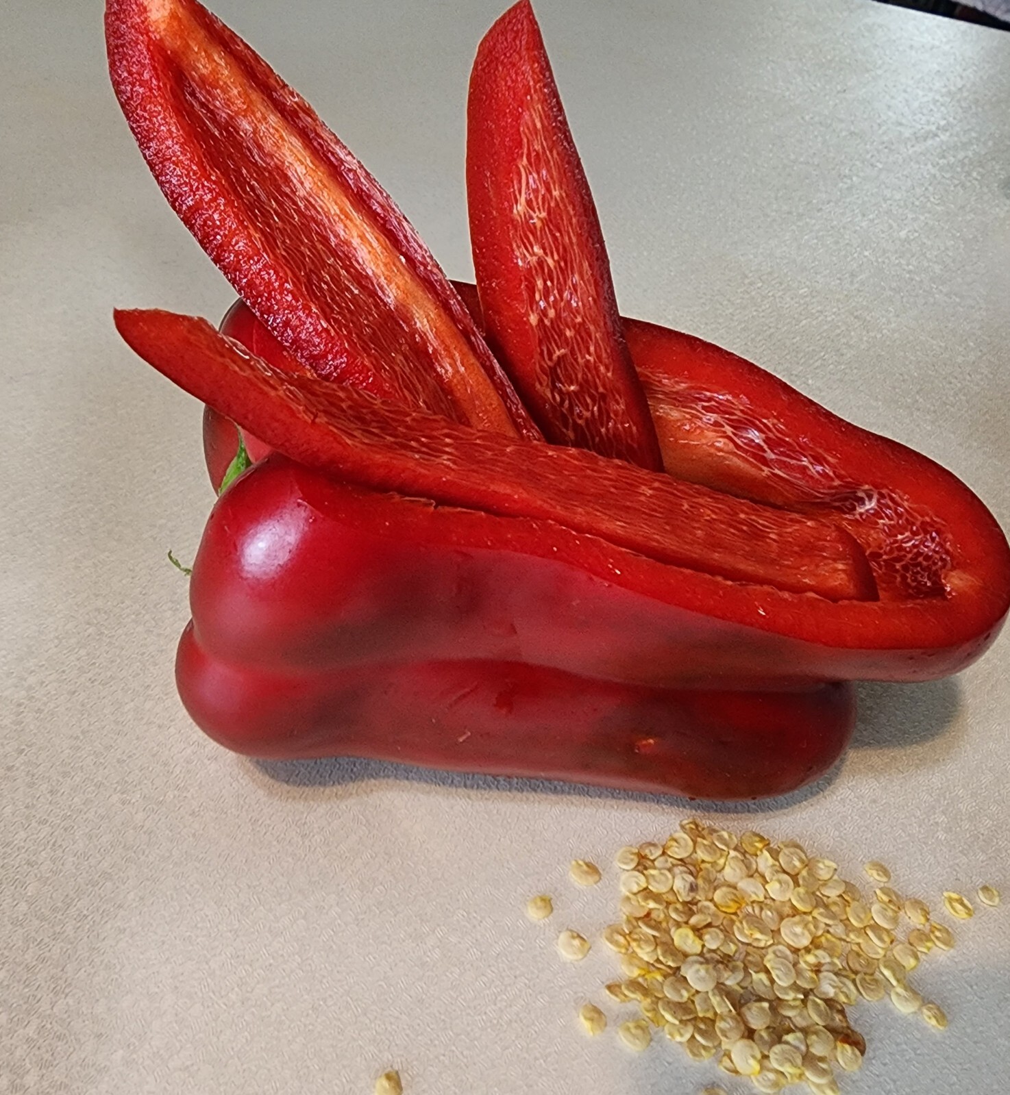 Sweet Red Bell Pepper, NON-GMO, Heirloom, 100 Seeds