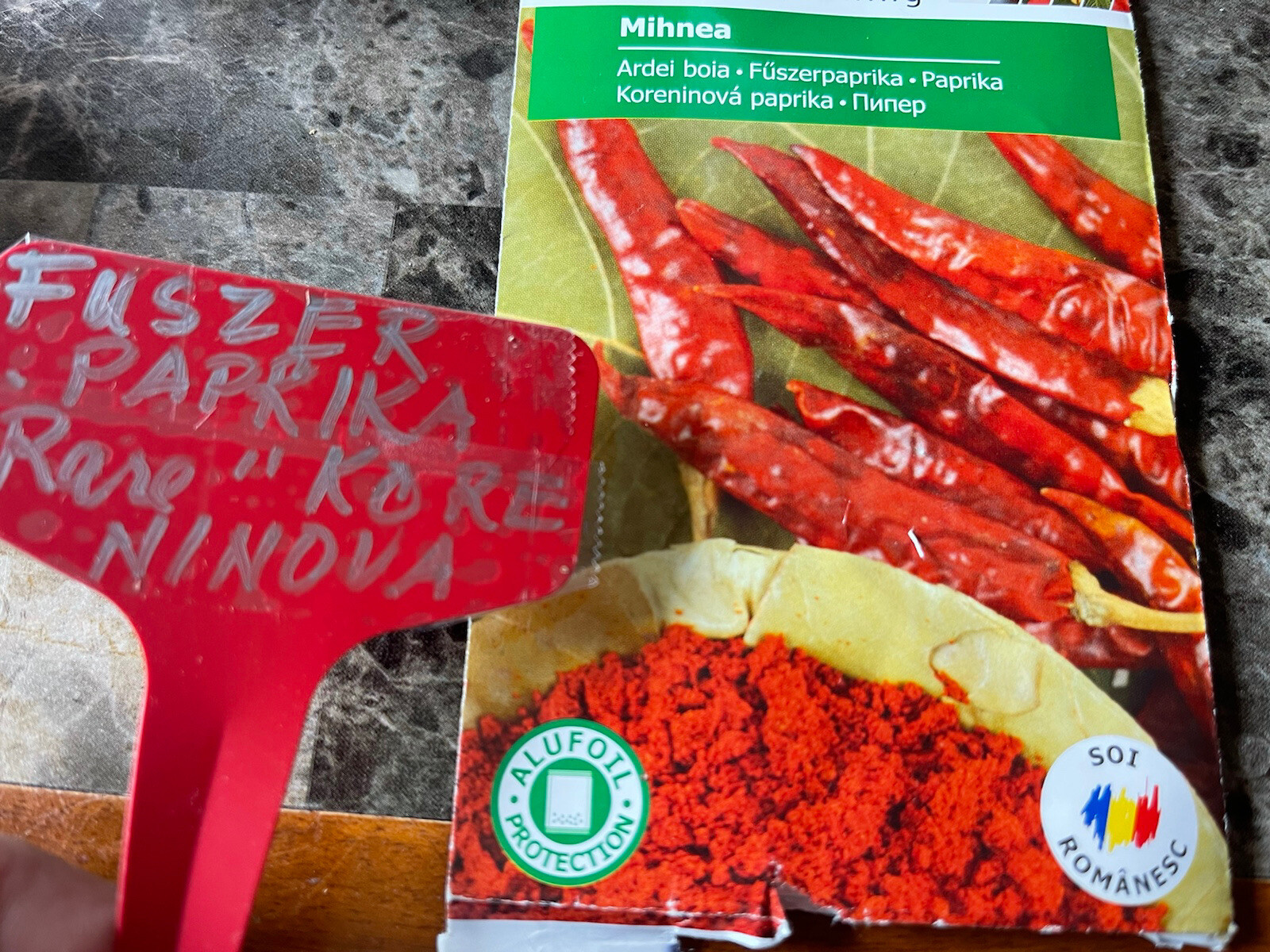 Organic Sweet Paprika PEPPER, Fuscher Paprika -30 Heirloom Seeds
