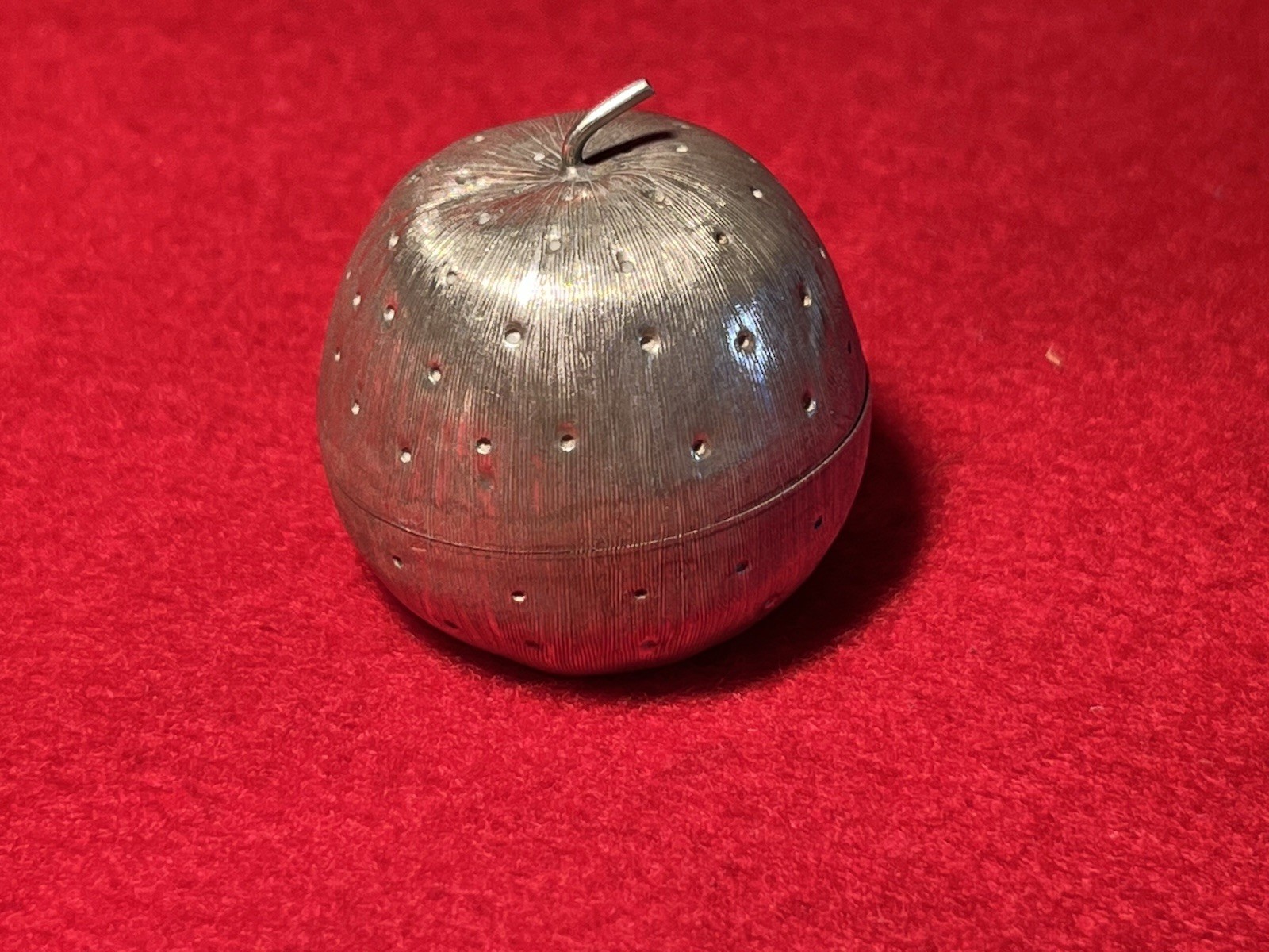 silver miniature fruit dots depicting seeds