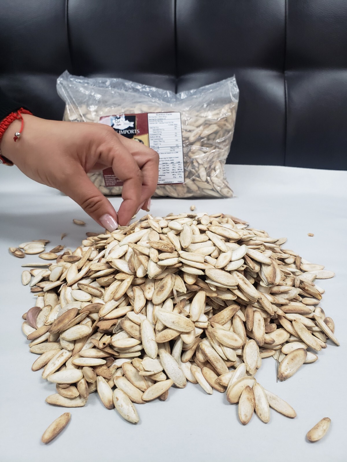8 Oz TOASTED PUMPKIN SEEDS W/GARLIC AND SALT FROM OAXACA