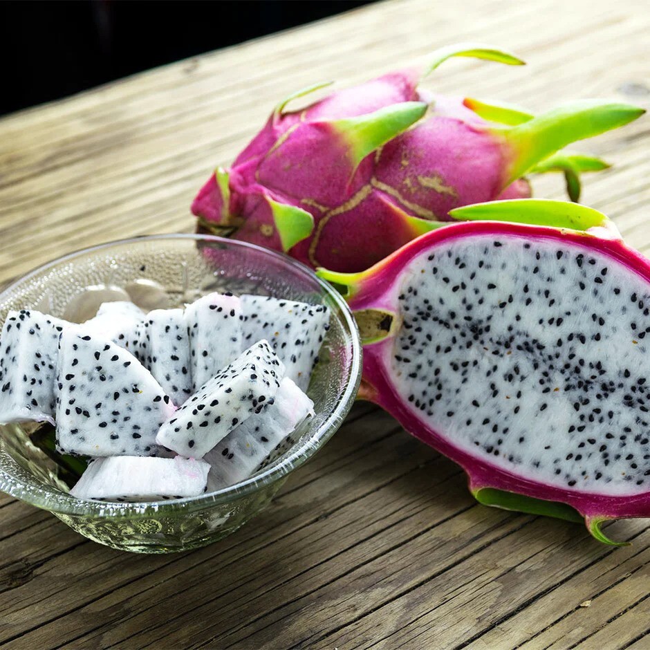 White Dragon Fruit Tree Seeds (H. Undatus) Pitahaya Strawberry Pear Cactus Vine