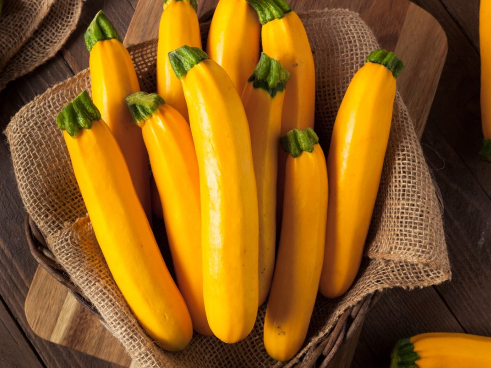 20+ GOLDEN ZUCCHINI SUMMER SQUASH FRESH FOR GARDENS