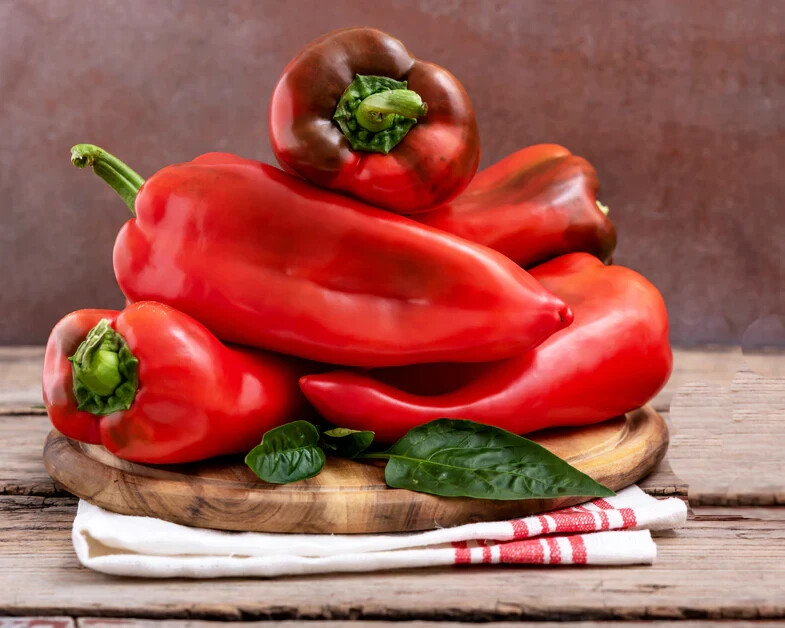 Marconi Red Sweet Pepper Seeds (20) / FLORIDA GROWN / XL / Fantastic flavor