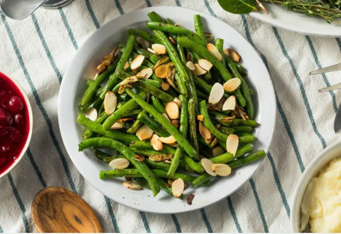 KENTUCKY WONDER BUSH Bean Seeds, Heirloom Seeds – NON GMO, A kitchen favorite.