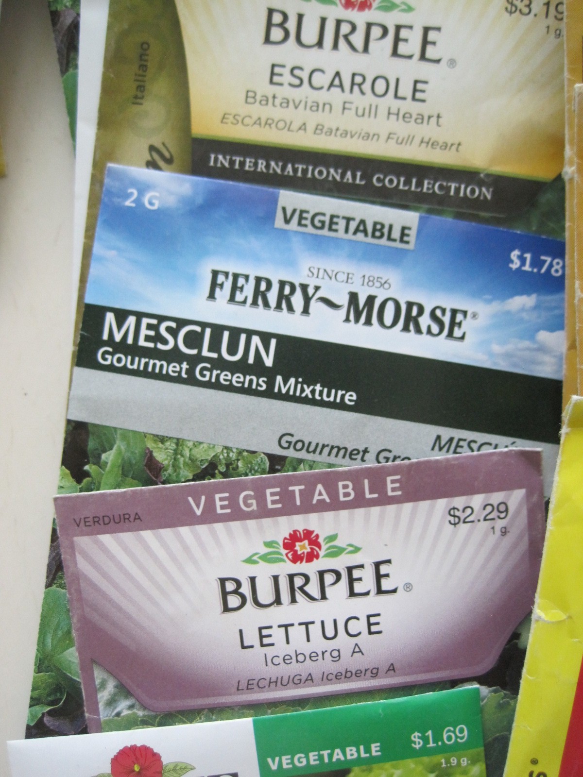 Large Lot 51 Sealed but Expired Vegetable Seeds Beans Greens Herbs Tomatoes ++