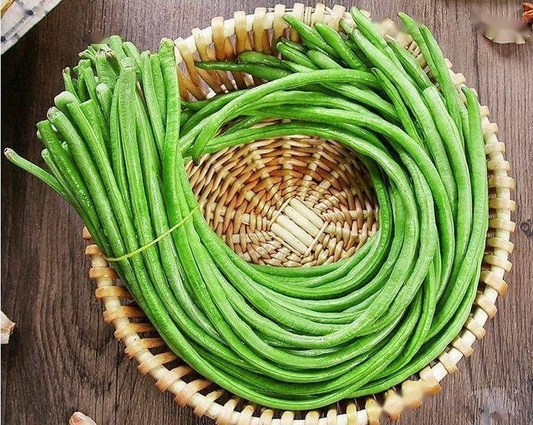 Space-Saving Non-GMO Yard Long Bean Seeds – Ideal for Containers & Trellises