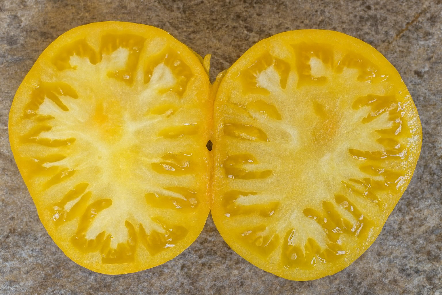 100 Organic Giant Heirloom Yellow Beefsteak Tomato Seeds Up to 2LB Indeterminate