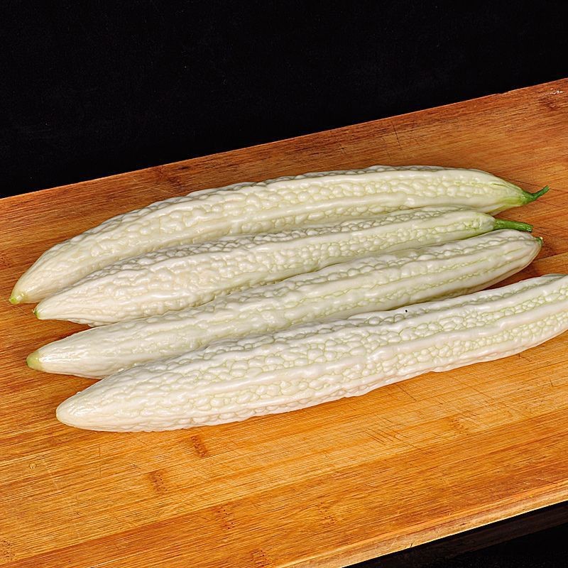 12 White Skin Long Bitter Gourd Bitter melon Seeds Ku Gua Vegetable No Tracking