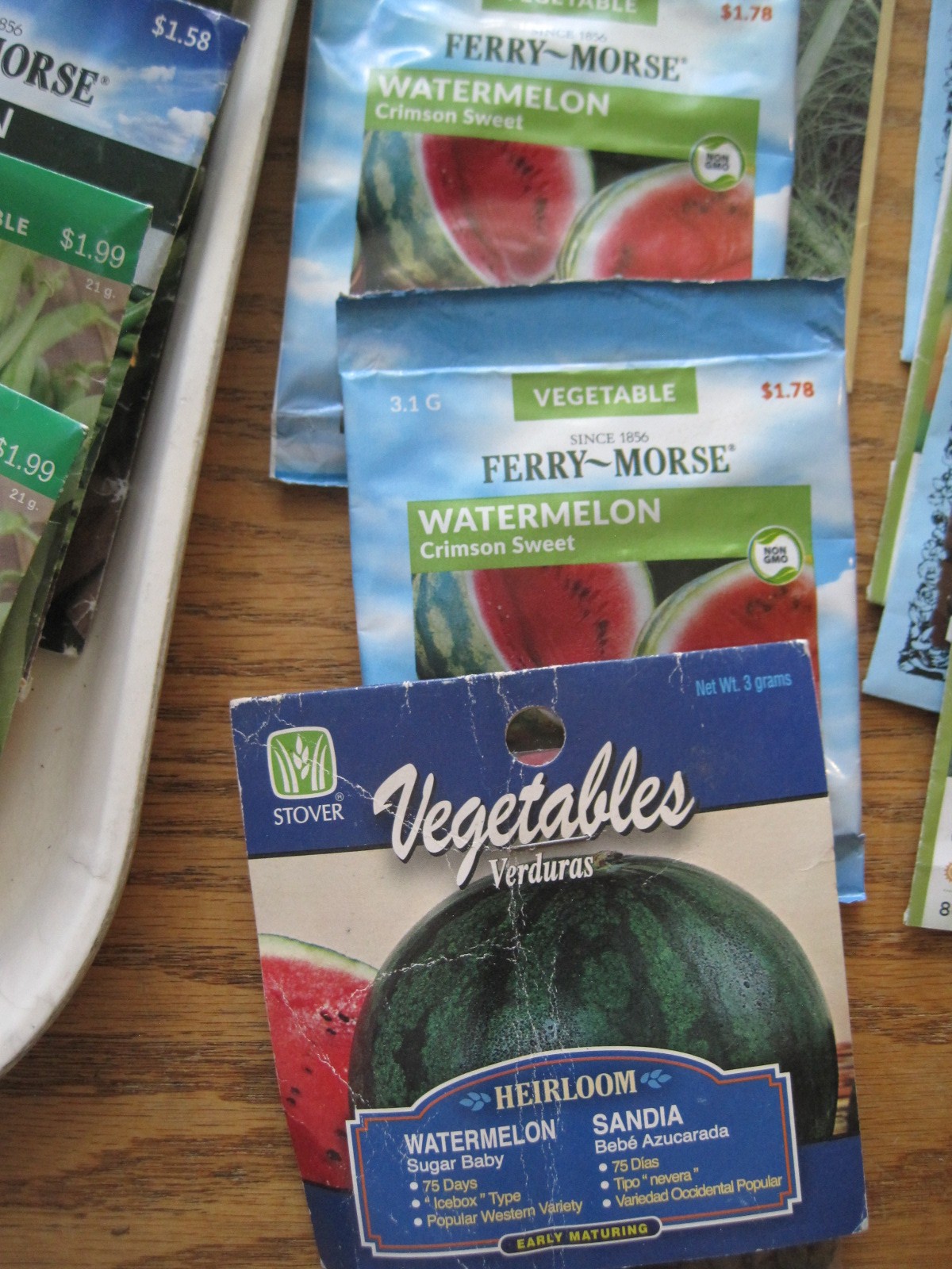 Large Lot 51 Sealed but Expired Vegetable Seeds Beans Greens Herbs Tomatoes ++