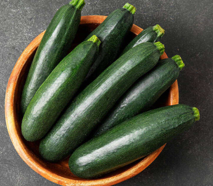 15+ Dark Green Zucchini Summer Squash Seeds