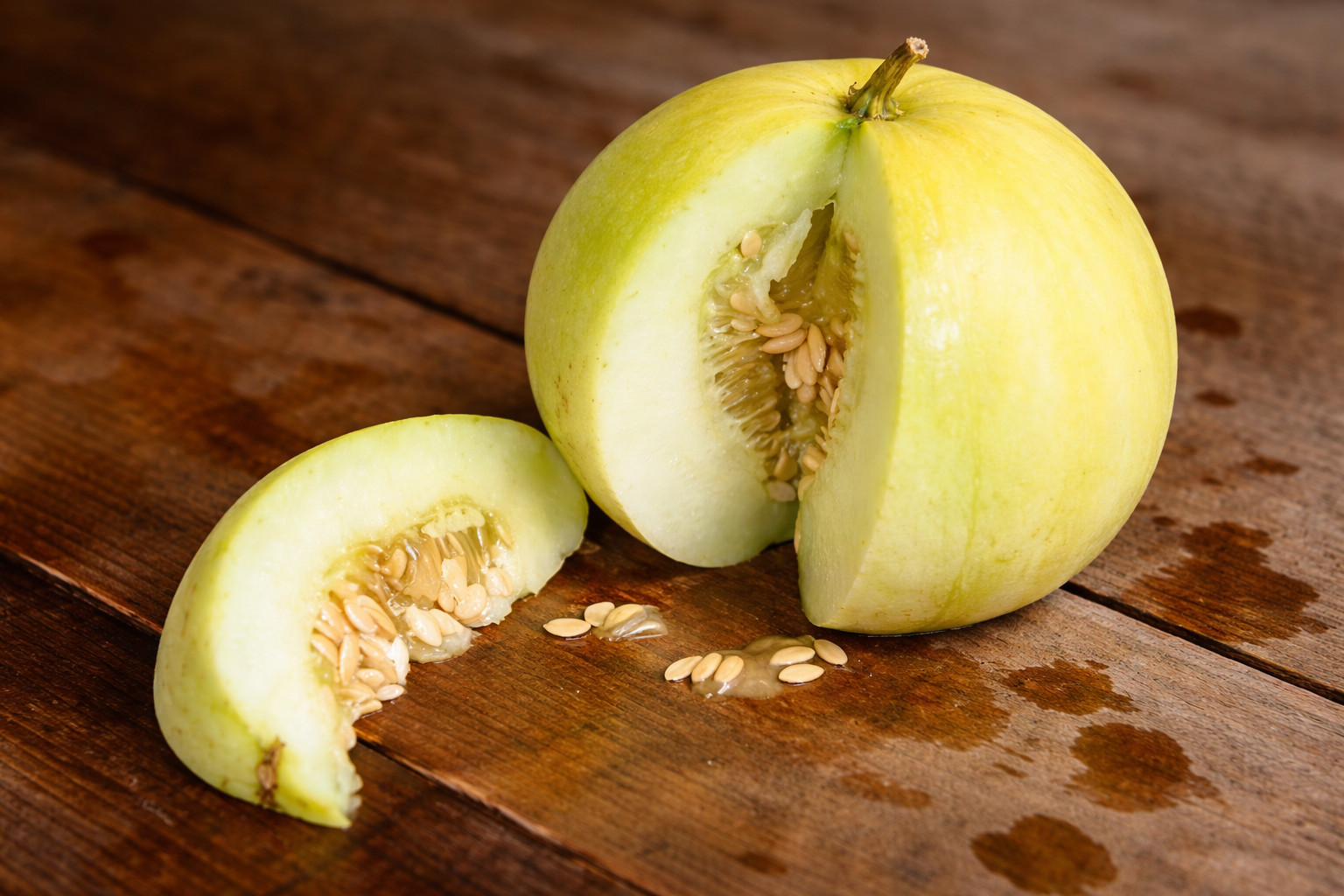 100 Rare Heirloom Sakata’s Sweet Japanese Melon Seeds – Ultra Sweet Desert Melon
