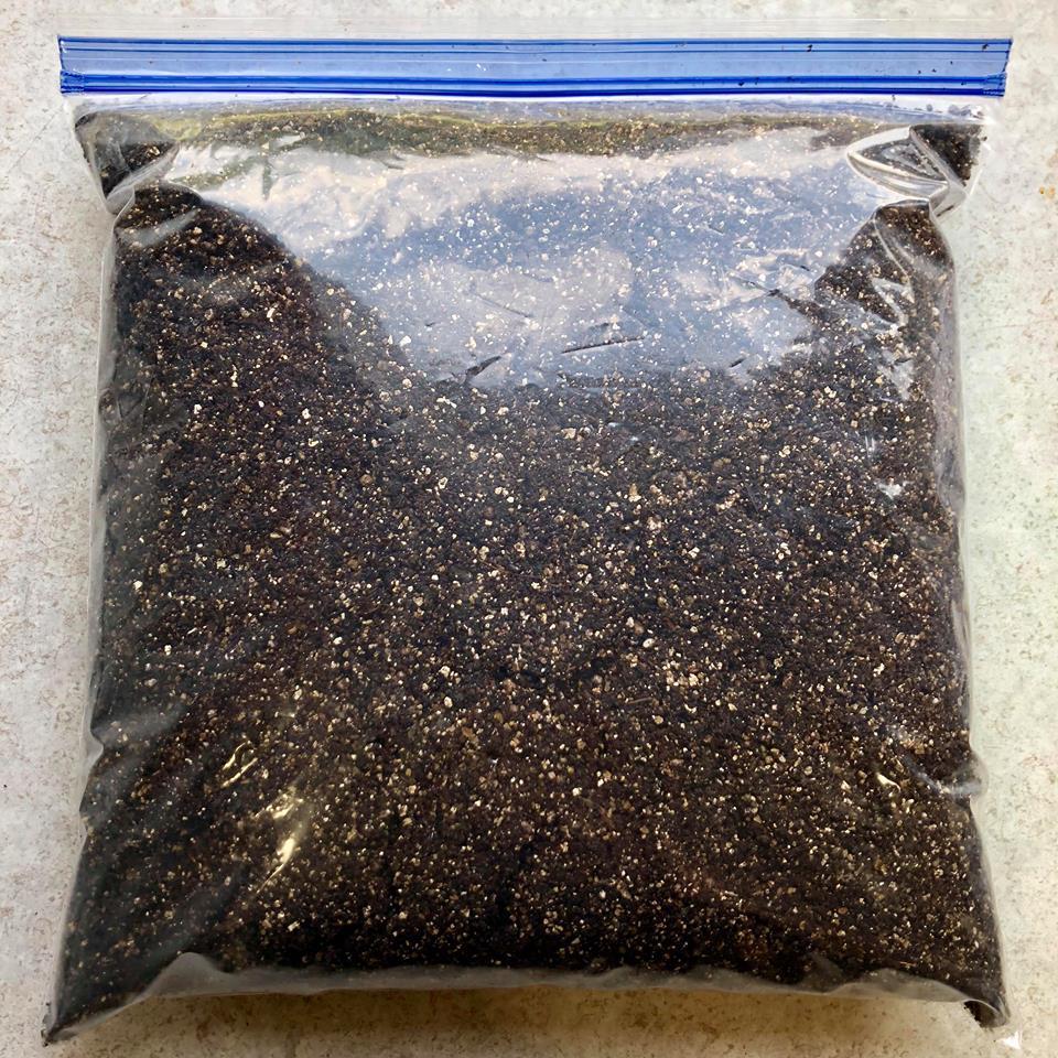 Carnivorous Plant Soil Mix – 1 Gallon Bag Full-Venus Flytrap-Sarracenia-Drosera
