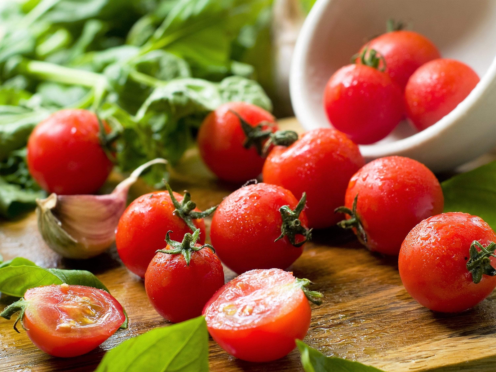 80 Sub ARCTIC PLENTY TOMATO Solanum Lycopersicum Red Determinate Heirloom Seeds