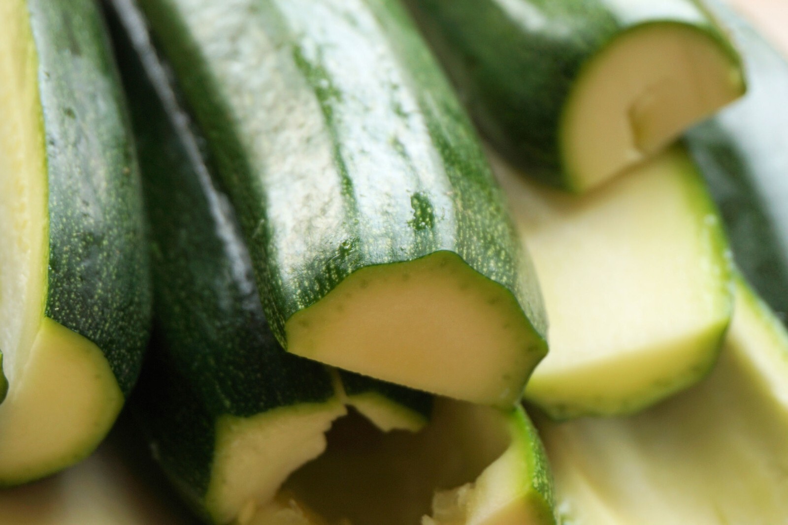 Vegetable Seeds-Zucchini Dark Green Squash – 20 Heirloom Seeds – Great Taste