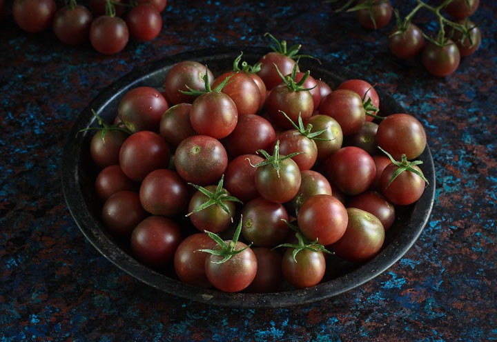 30 BLACK CHERRY TOMATO SEEDS ~ 2026 ~ NON-GMO ~ heirloomseedguy