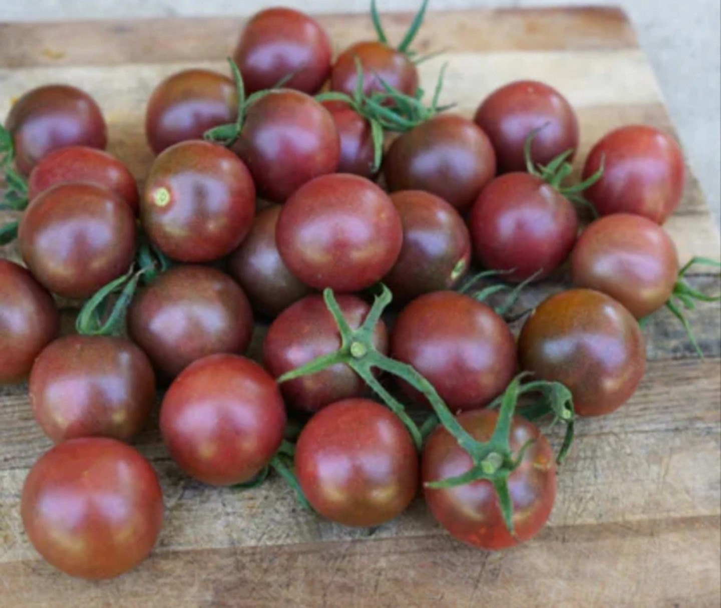 Heirloom Black Cherry Tomato seeds, organic, 20 seeds