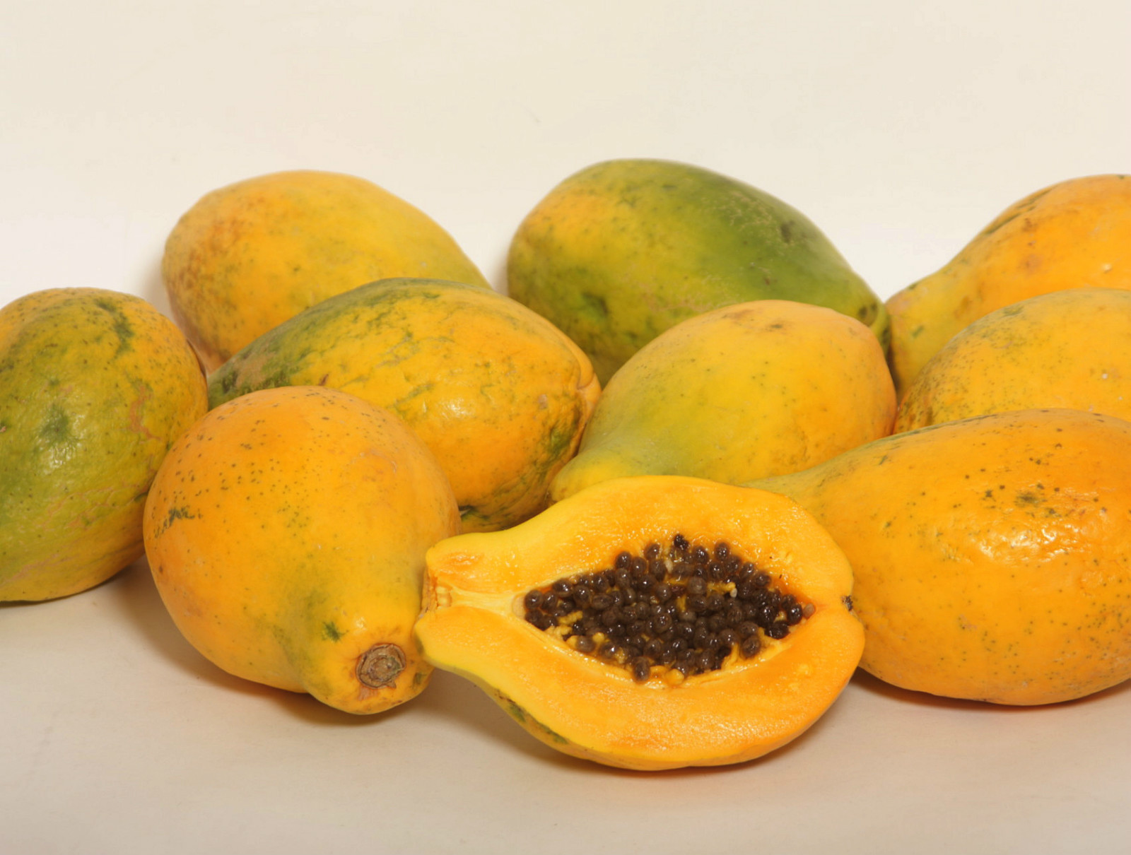 100 Fresh Seeds Golden Yellow HAWAIIAN PAPAYA Hawaii Tropical Fruit