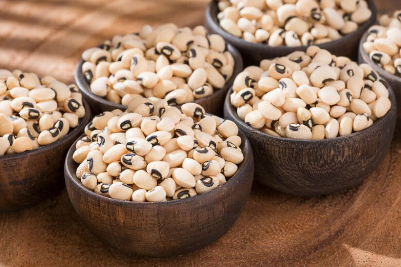 Black Eyed Pea / Cowpea seeds (40) / ORGANIC / HEAT TOLERANT / FLORIDA GROWN
