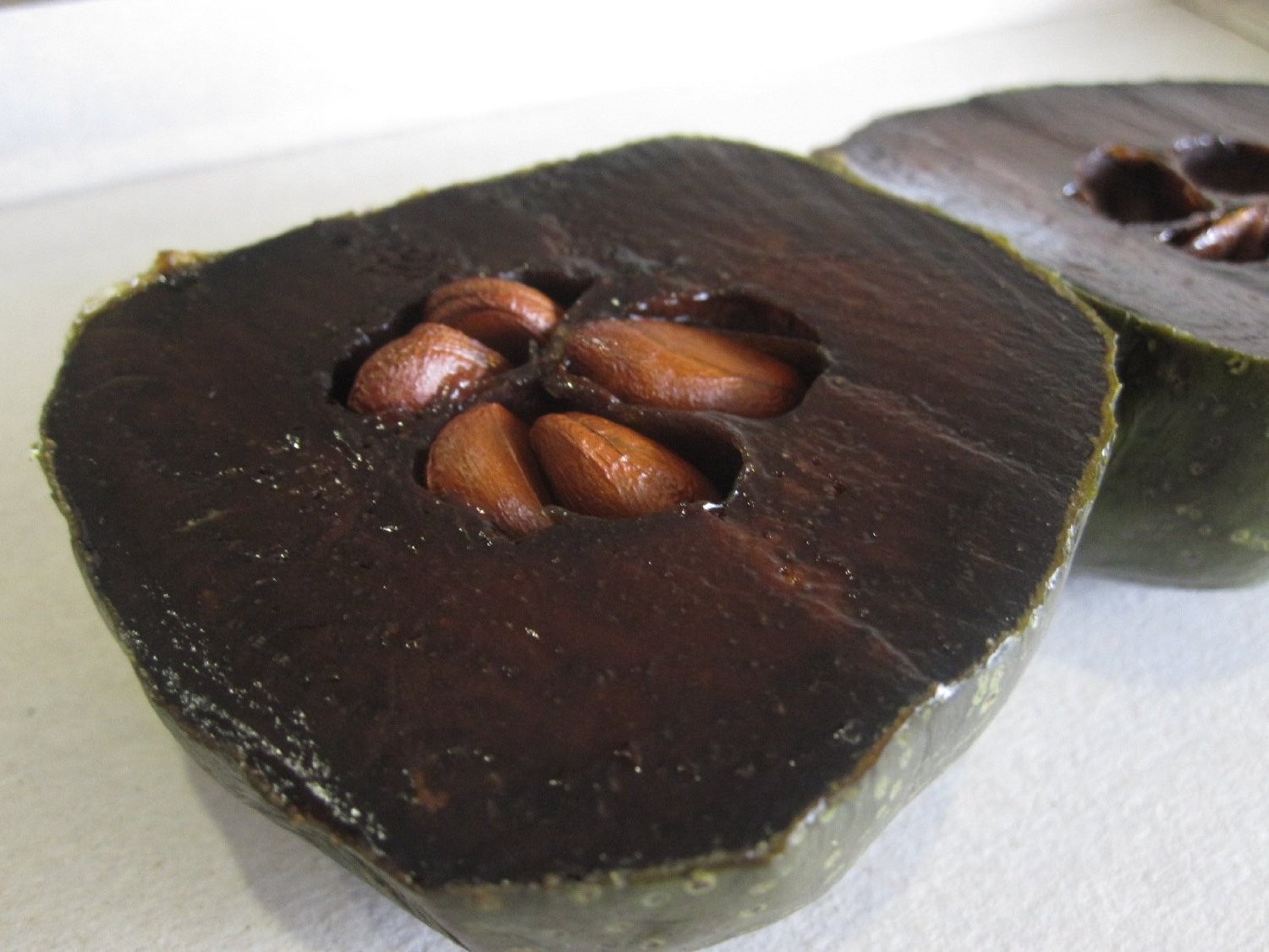 6 pc. seeds BLACK SAPOTE – Chocolate Pudding Fruit – Black Persimmon