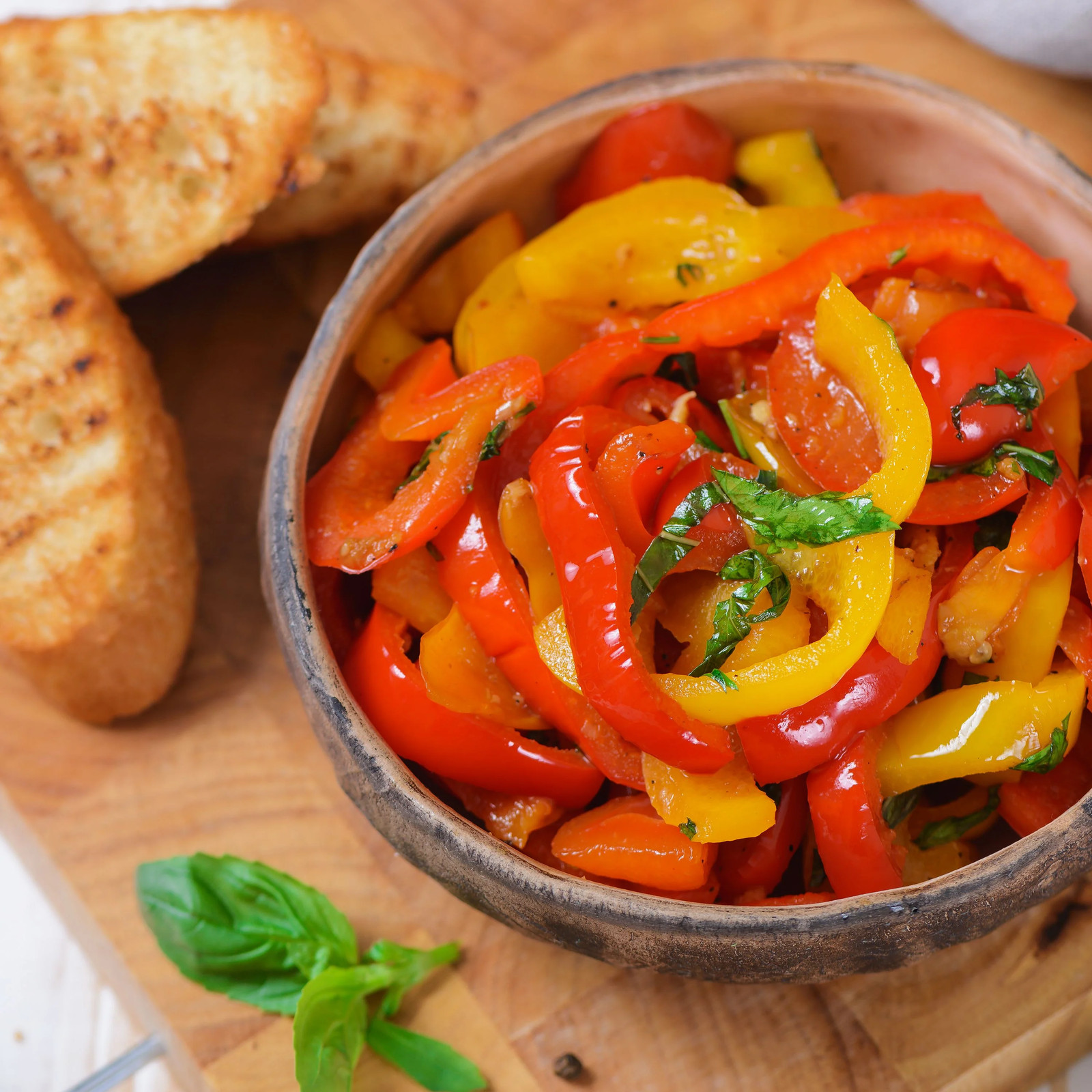 Yolo Wonder Improved Sweet Bell Pepper Seeds | Green and Red Vegetable Seed 2024