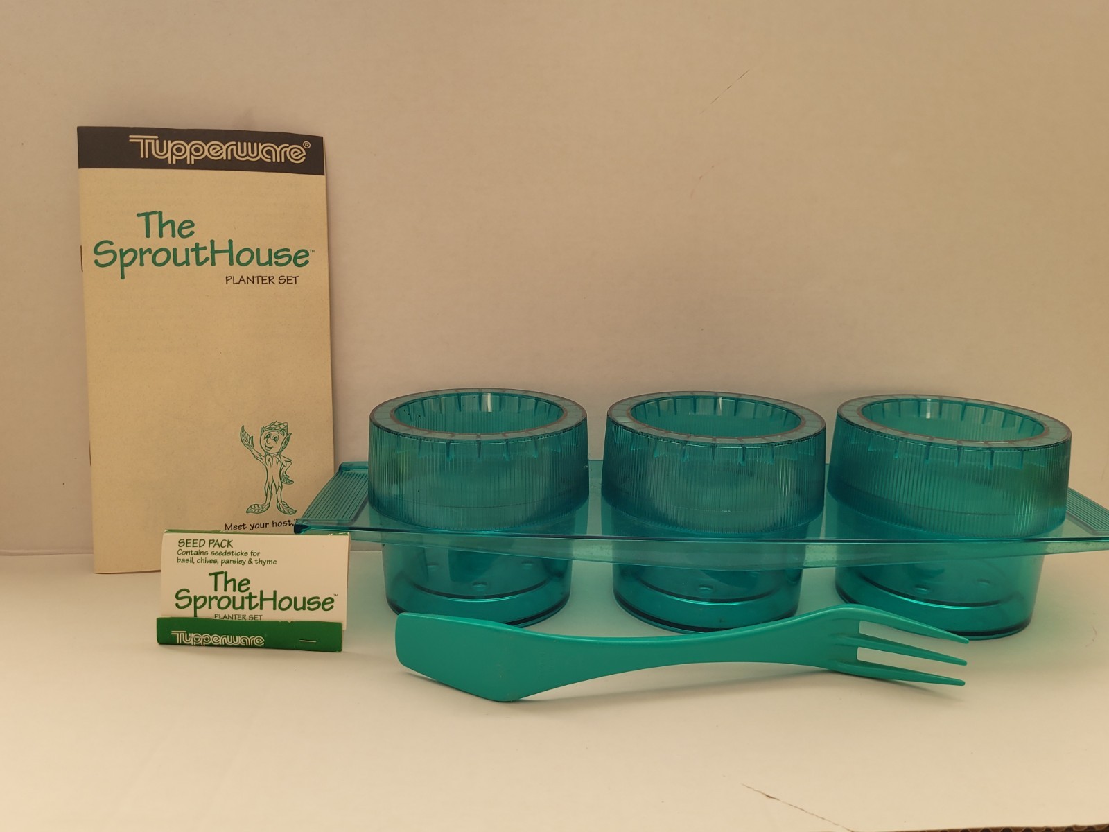 Tupperware The Sprout House Planter Set In Original Box