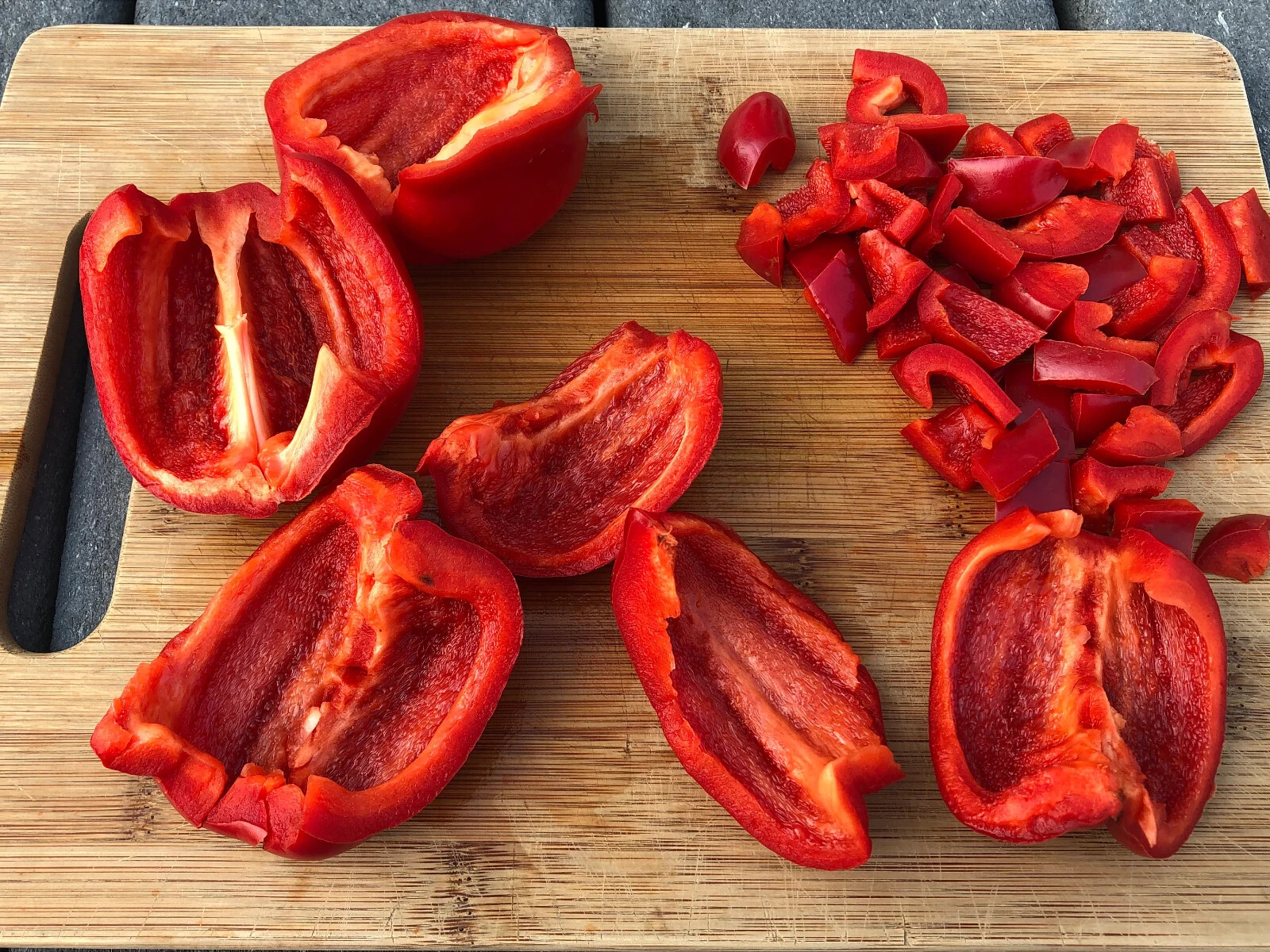 Sweet Red Bell Pepper Heirloom appx 50 seeds Non-GMO Free Ship No Tracking Read