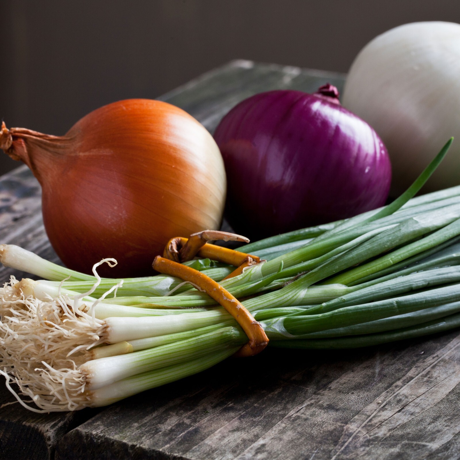 Mixed Onion Sets Red, Yellow, White Bulbs, Non-GMO 1 Lb. (80+Bulbs) Shipping Now