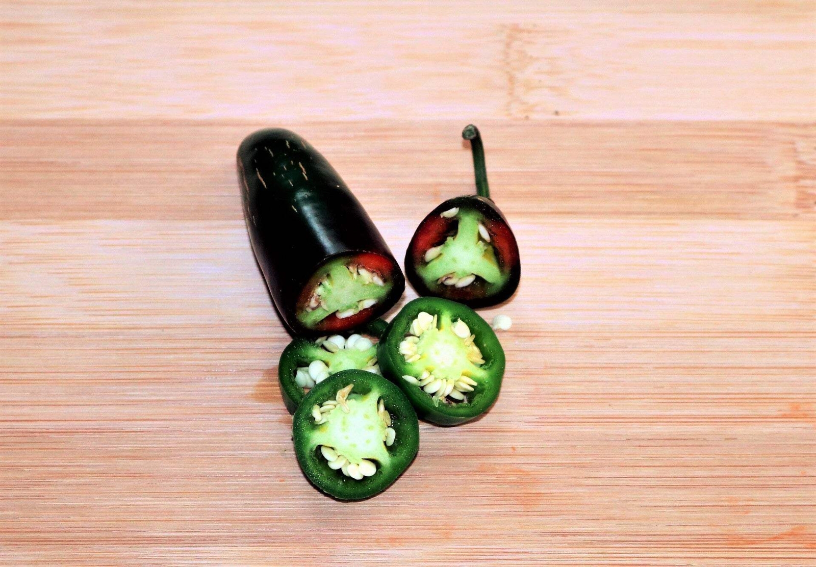 40 Organic PURPLE JALAPENO PEPPER Capsicum Annuum Hot Chili Vegetable Seeds
